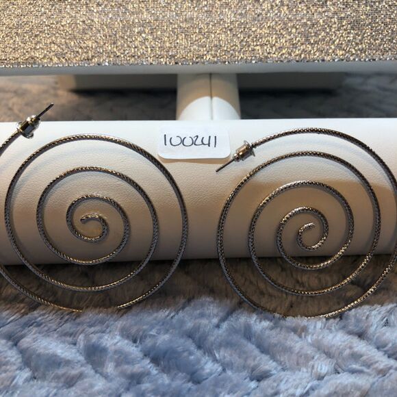 Oversized Spiral Pierced Earrings - Picture 1 of 6